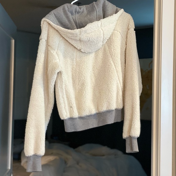 Lululemon Teddy Bear Reversible Zip Jacket/Hoodie - Picture 6 of 13